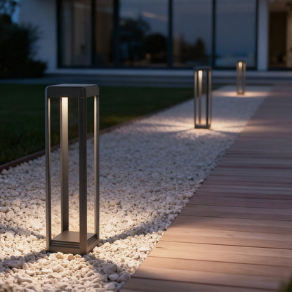 Black Aluminum Solar Pathway Lights – Outdoor Landscape Lighting